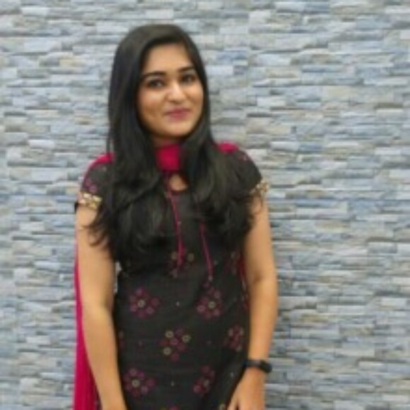 Profile picture of Madhuri_95 CS Excutive