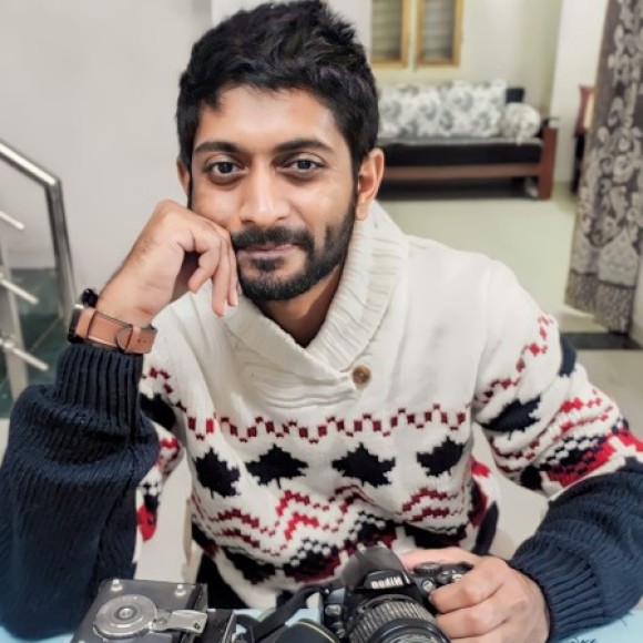 Profile picture of Dev92_Innocent Divorcee B.Tech